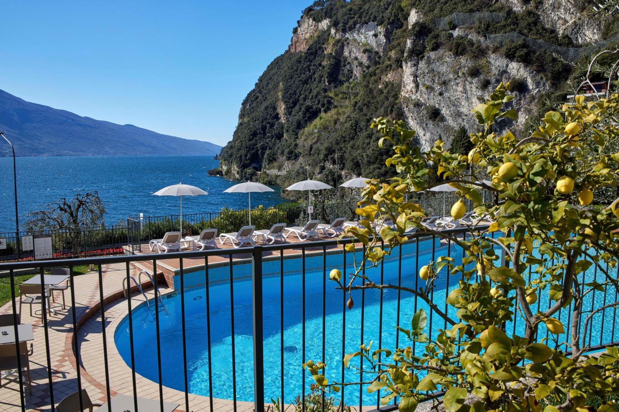 Hotel Atilius - Adults Only Limone sul Garda Zewnętrze zdjęcie